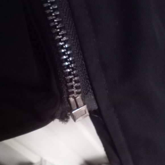 Mint! Calvin Klein Faux Fur Trimmed Down Parka Jacket Black Size Medium - READ - Picture 4 of 9